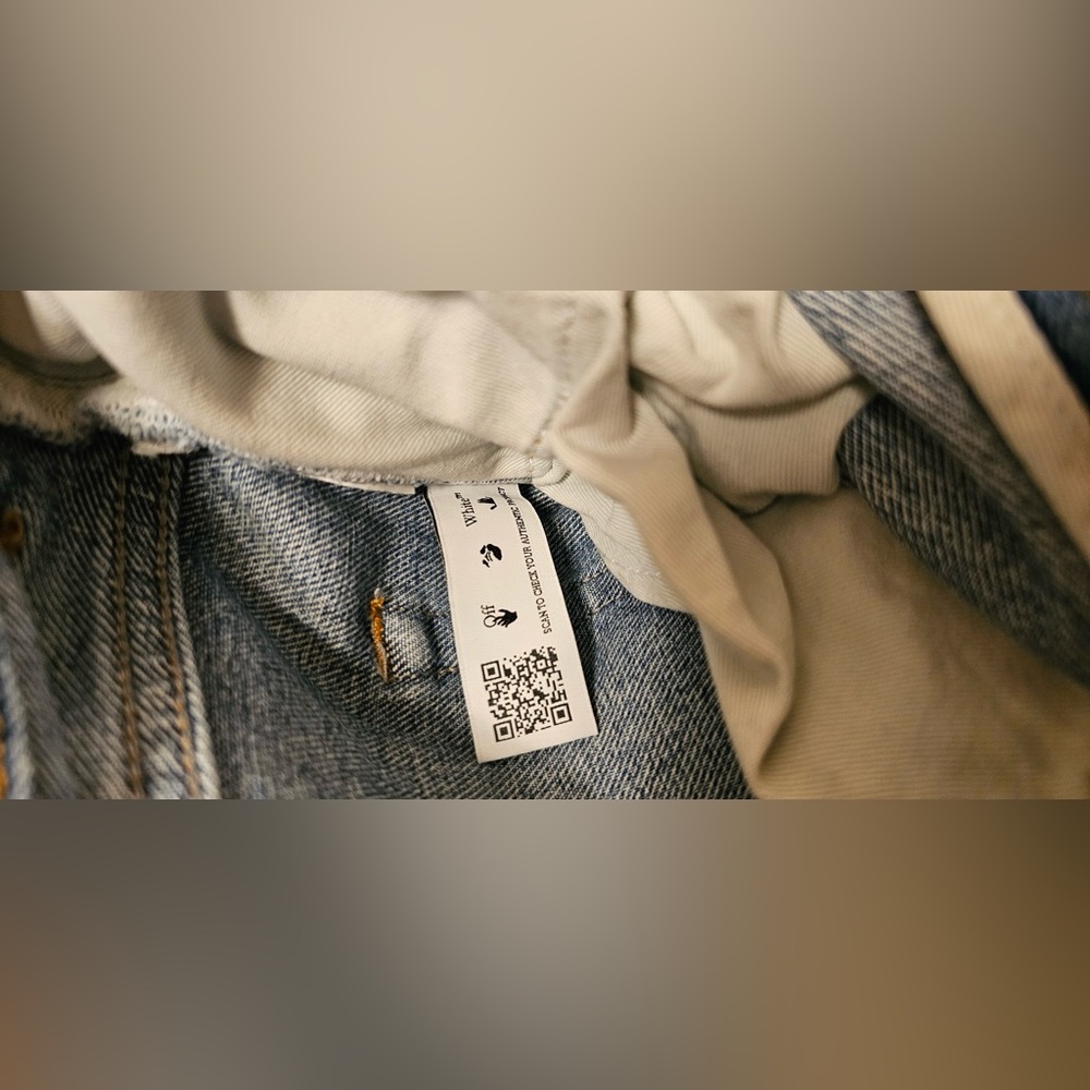 Off-White Wide-Leg Jeans (Style LG-425, "PERMANENT") - Picture 9 of 10